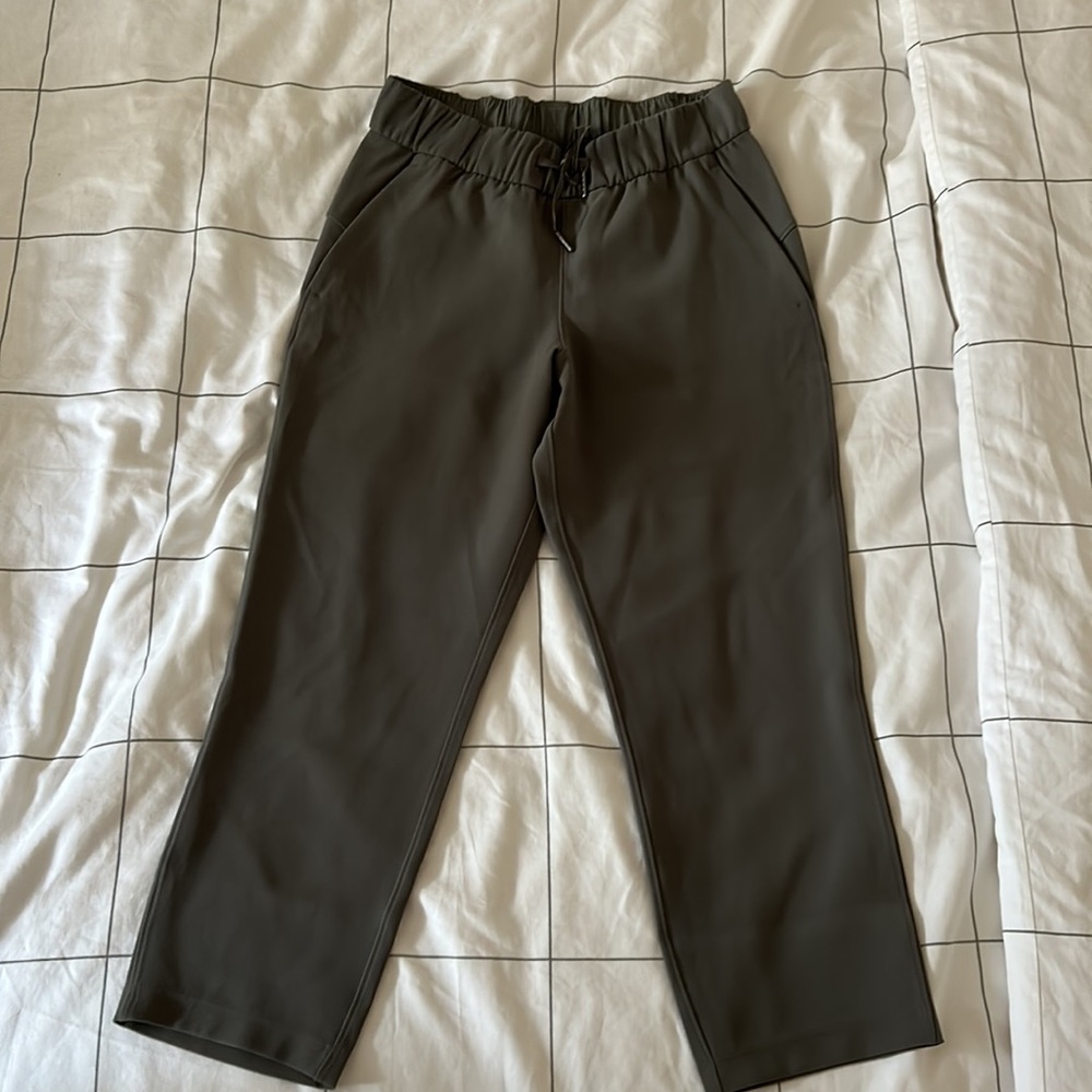 Lululemon Stretch High-Rise Cropped Pant 23” Olive Green Size 4